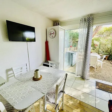 Jardin Au Calme, Proche Commodites, Plage Et Port, Parking Prive - Fr-1-723-143 * Agde